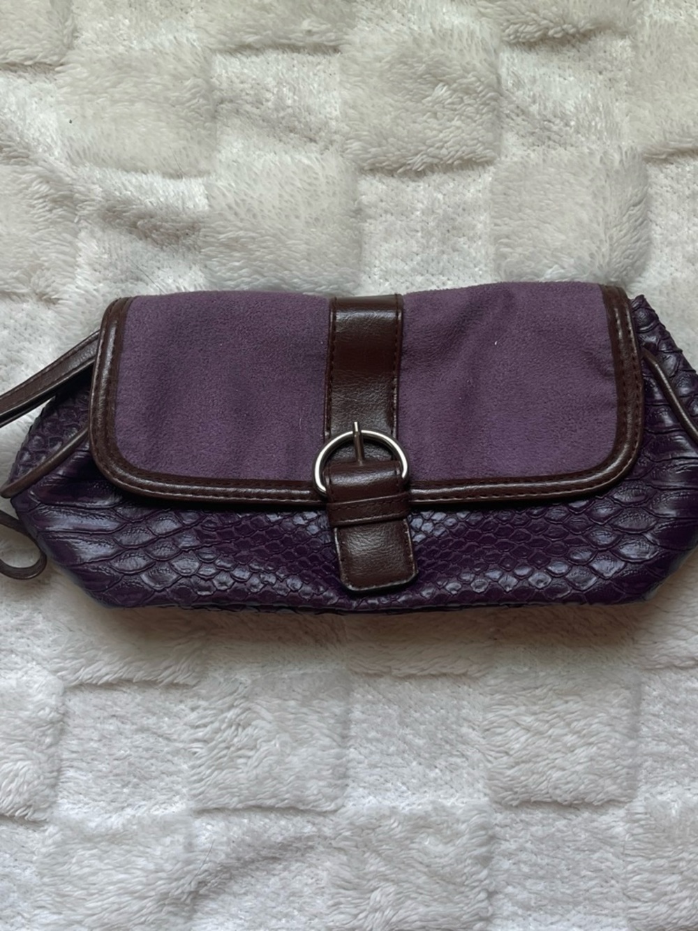 Elizabeth Arden Purple Wristlet Clutch with Brown Trim